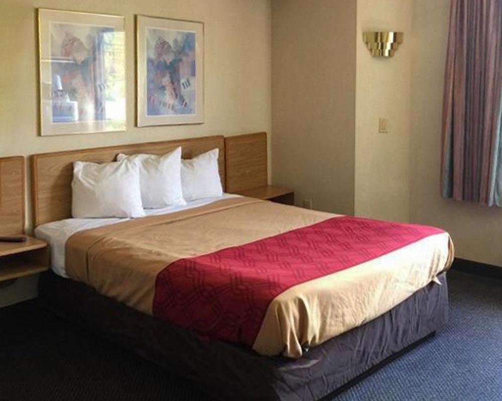 Econo Lodge London Esterno foto